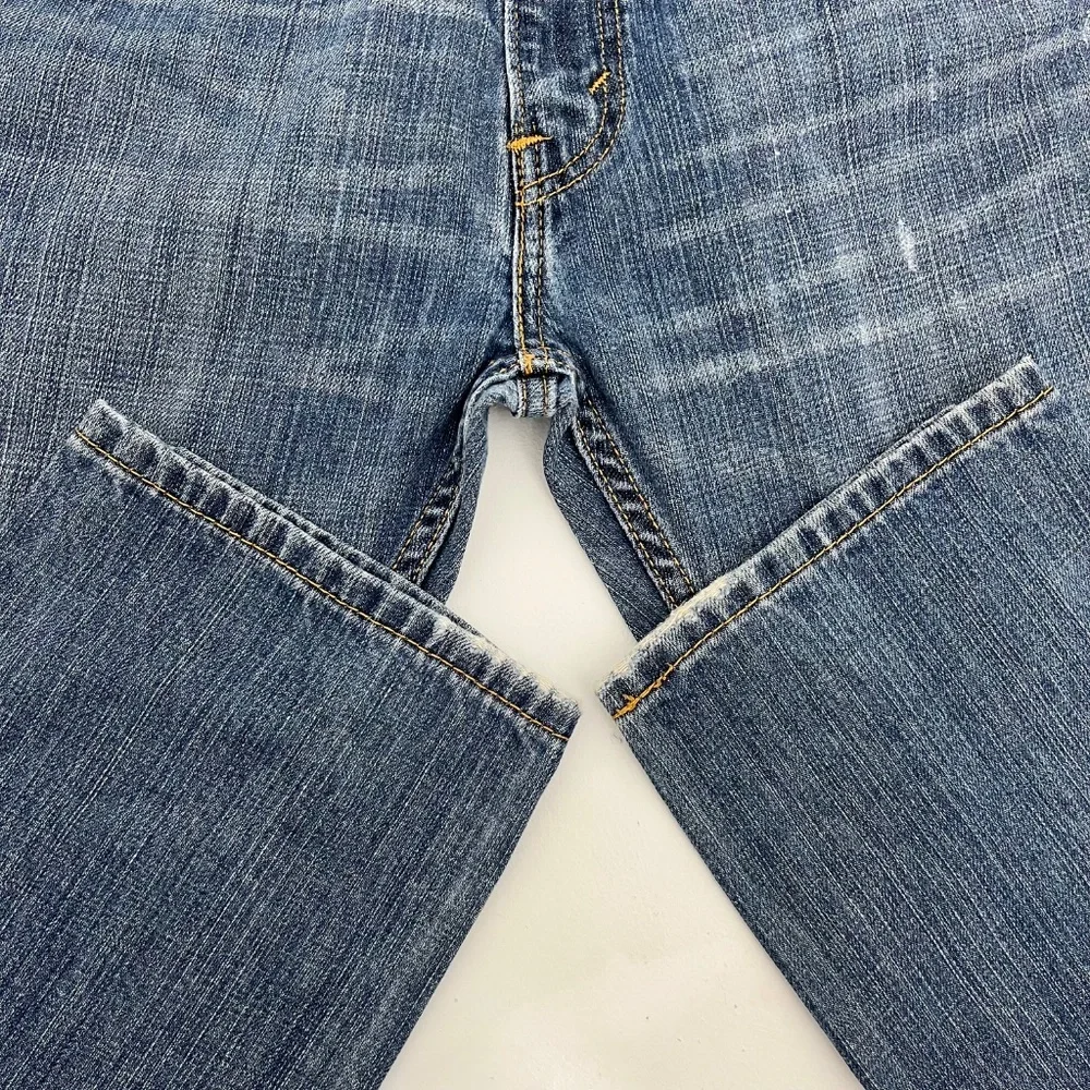Levi's 505 Mens Size 30X32 Straight Fit Jeans Blue‎ Denim Pockets Retro Inspired